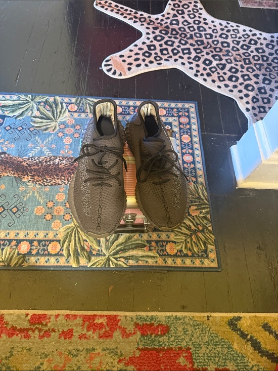 adidas Yeezy Boost 350 V2 Black/Grey Athletic Shoes main image 2